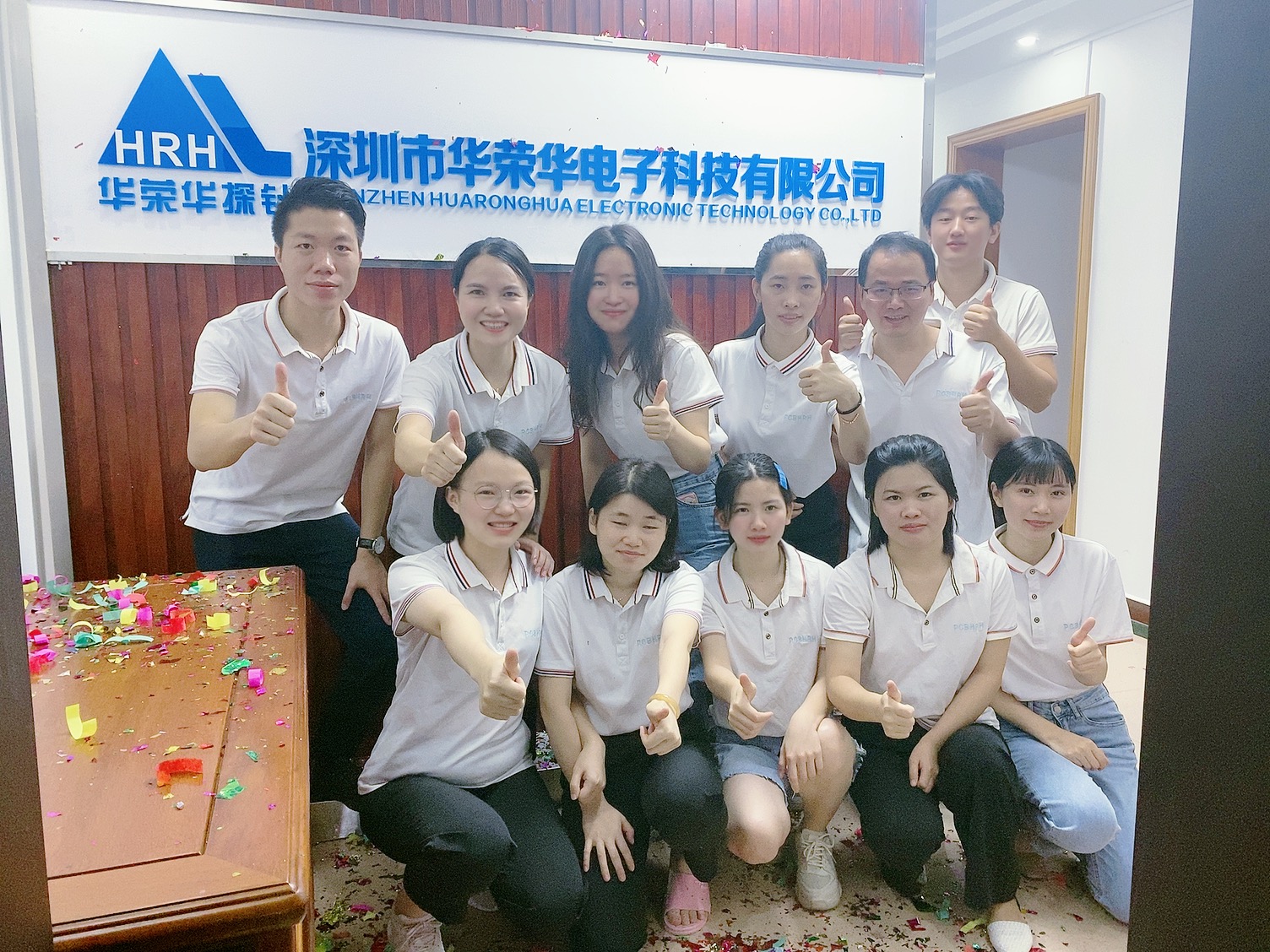 華榮華喬遷之喜，開(kāi)工大吉！